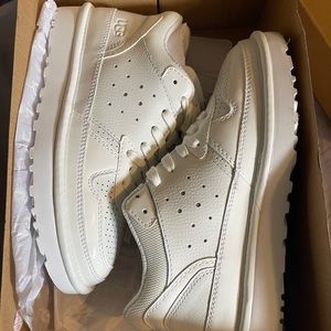 Ugg Highland sneaker white womens size 6.5